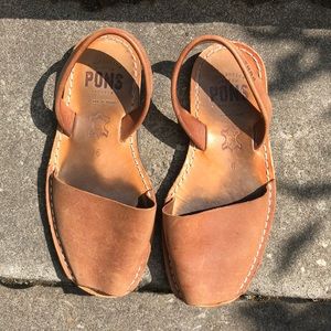 Classic Tan PONS size 6